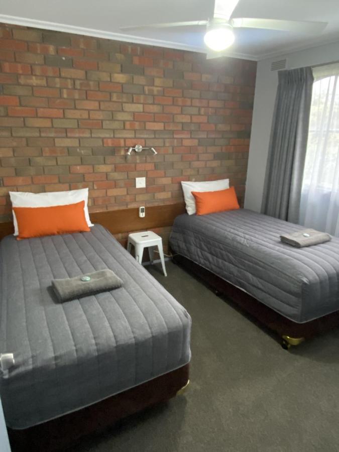 Creswick Motel エクステリア 写真